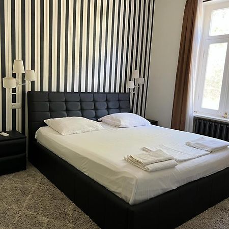 סינגאני Guest House Pirosmani 60 מראה חיצוני תמונה